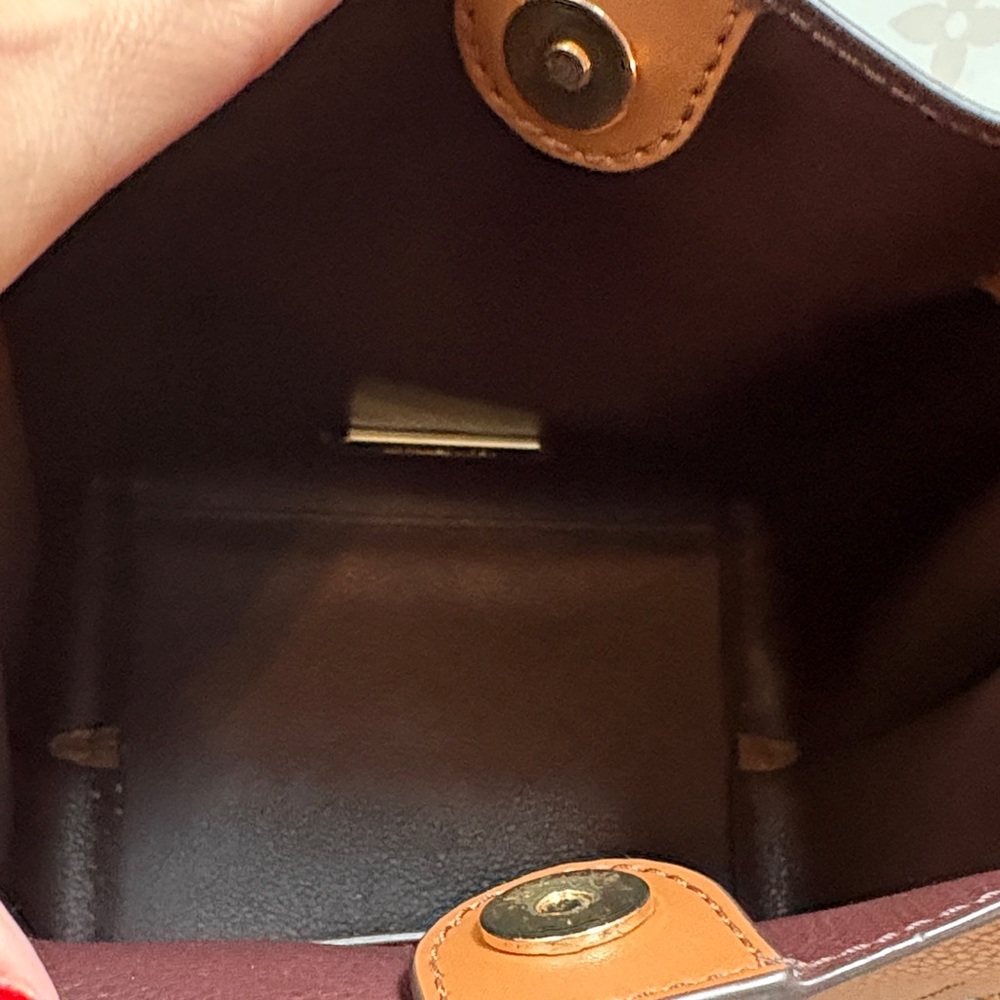 Michael Kors Emilia Small Bucket Bag Messenger Leather Luggage - Picture 15 of 16